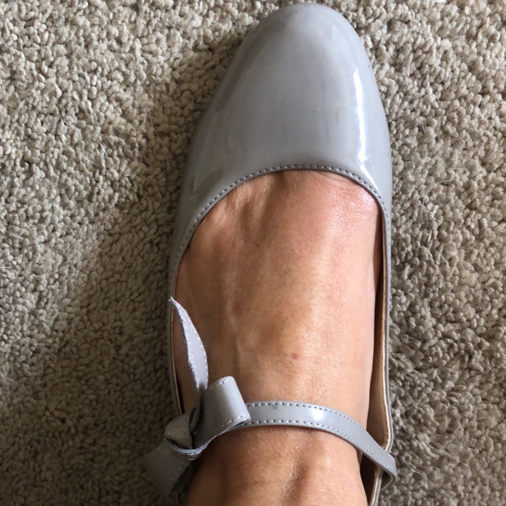 Nine West bow flats